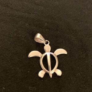 Hawaiian turtle pendant sterling silver